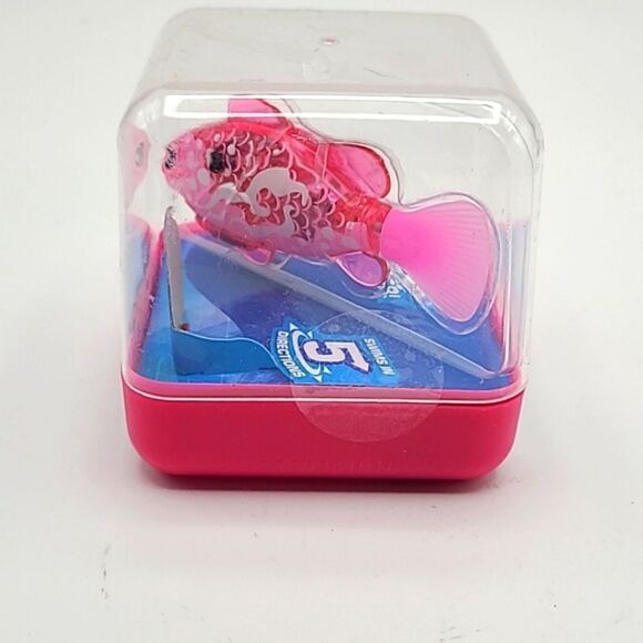 Zuru Pink Robo Fish, Color Changing, Water Activated Swim in 5 Directions,NWOT - Picture 2 of 6